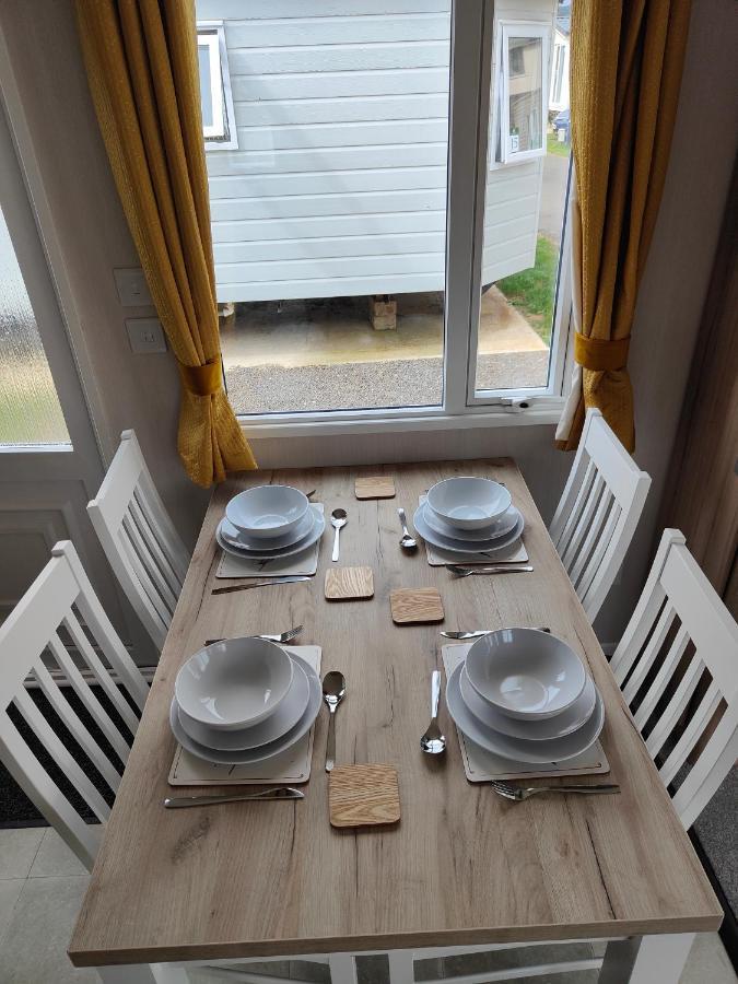 J6 Static Caravan, Fairway Holiday Park Sandown Buitenkant foto