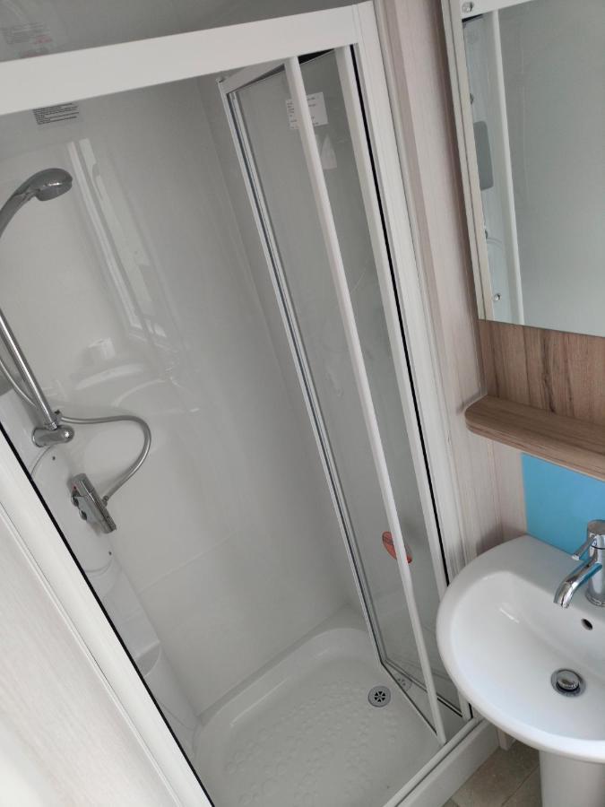 J6 Static Caravan, Fairway Holiday Park Sandown Buitenkant foto