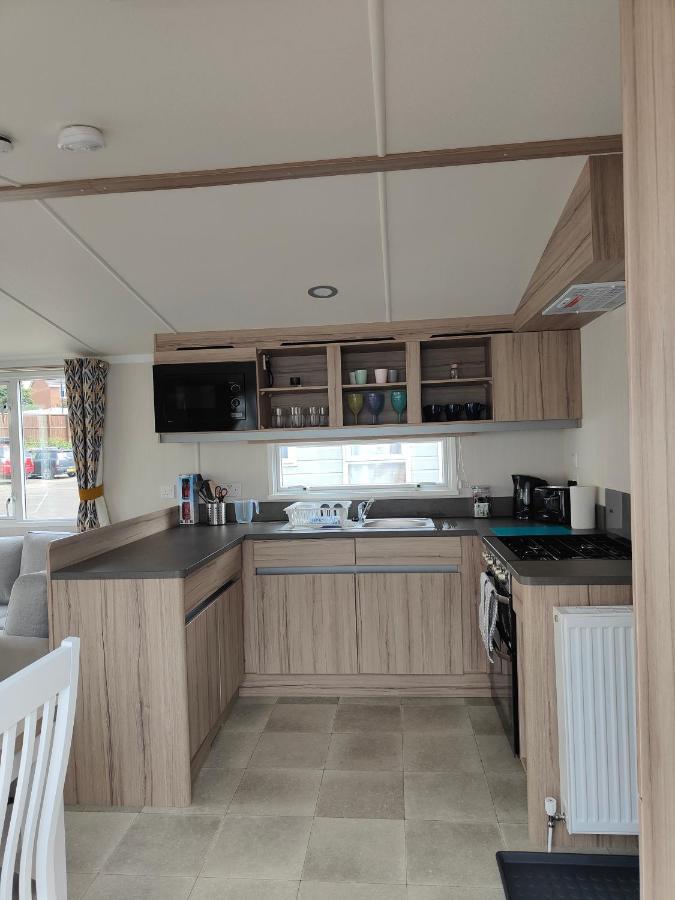 J6 Static Caravan, Fairway Holiday Park Sandown Buitenkant foto