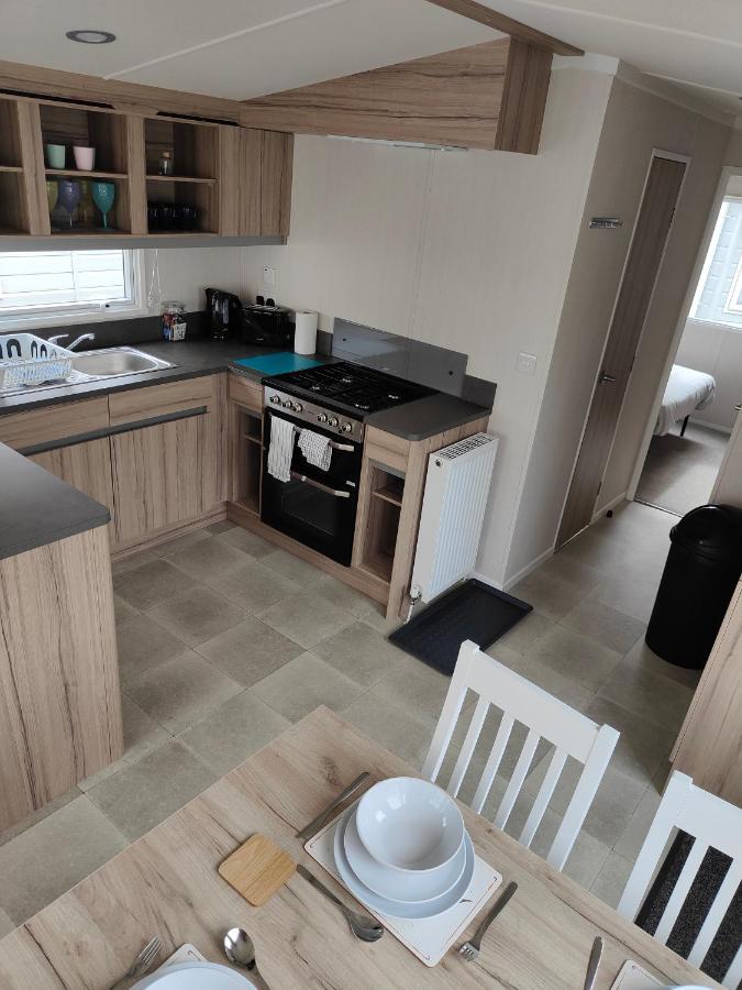 J6 Static Caravan, Fairway Holiday Park Sandown Buitenkant foto